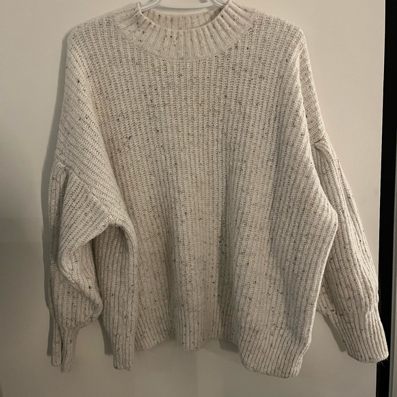 Cream knit sweater - Picture 1 of 3